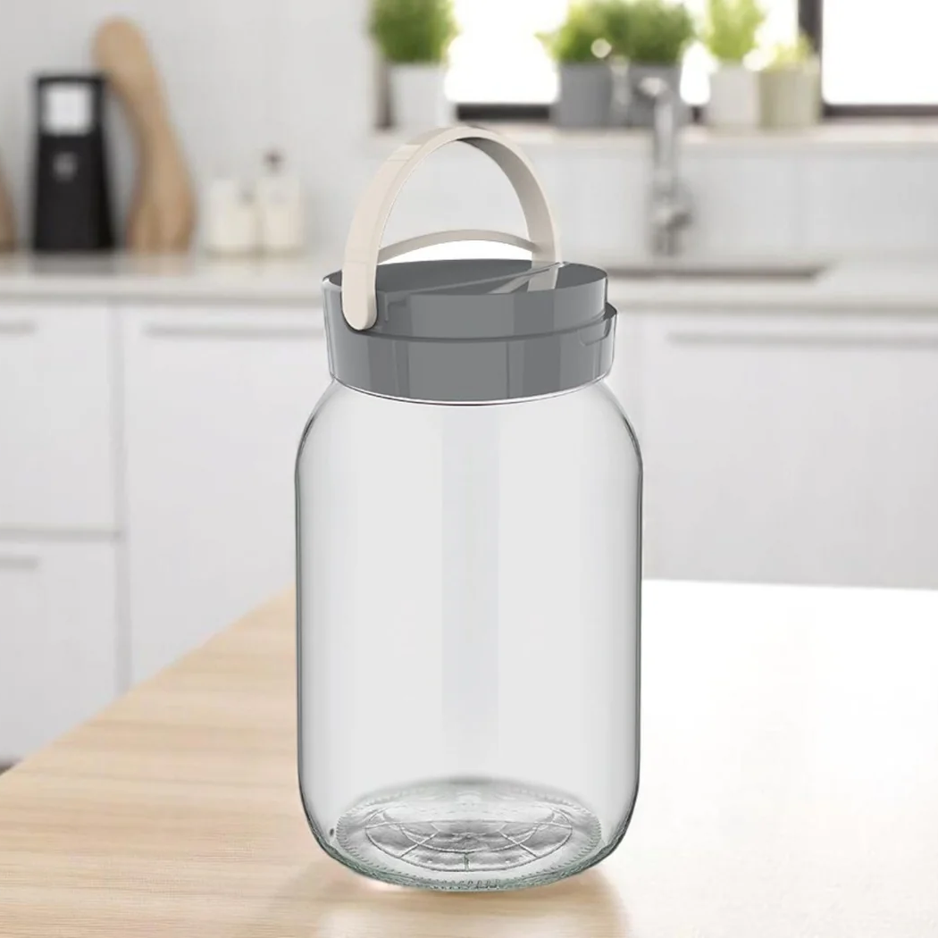 Glass Jar 2L with plastic cover and plastic handle