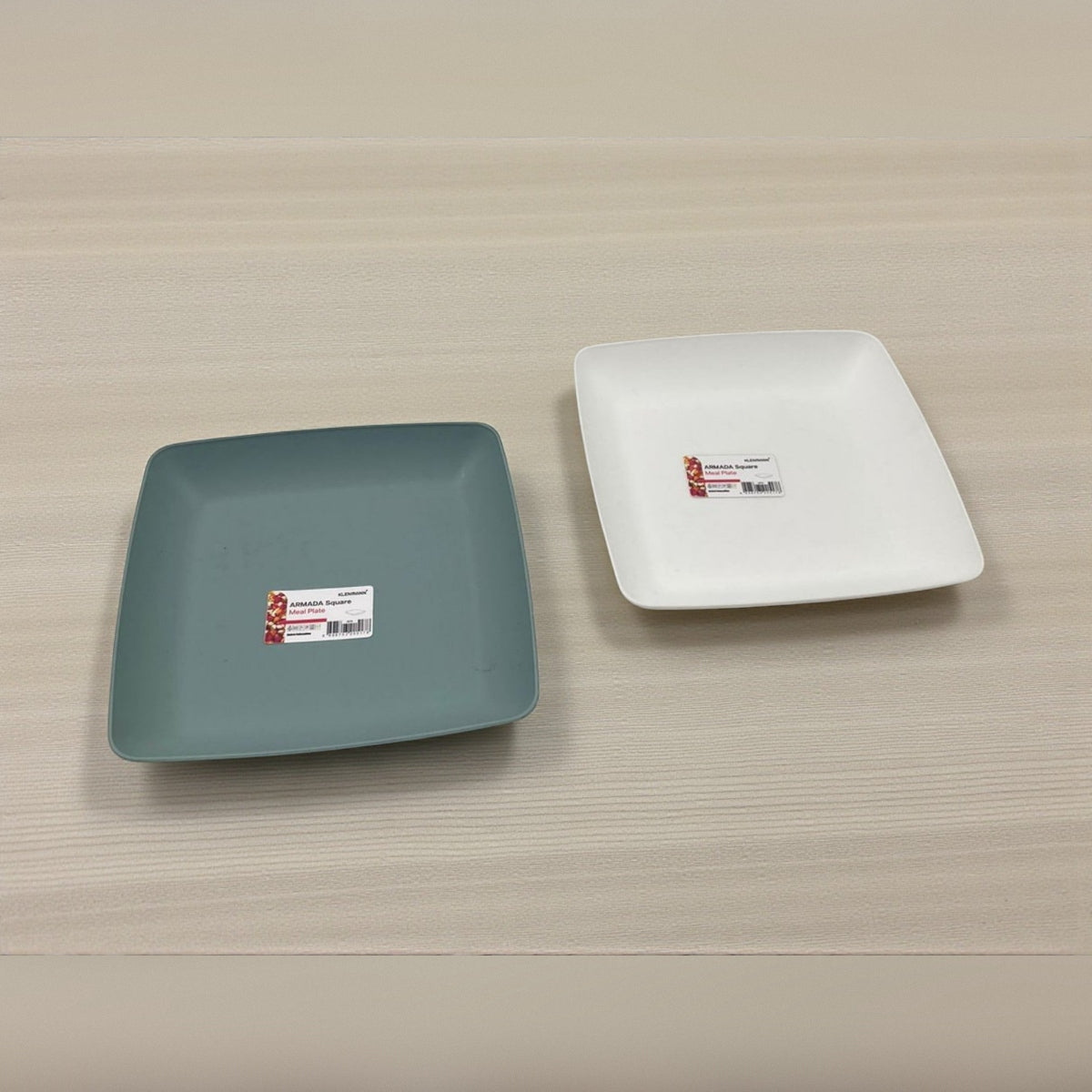 Armada Square deep Plastic Plate 18.5 cm