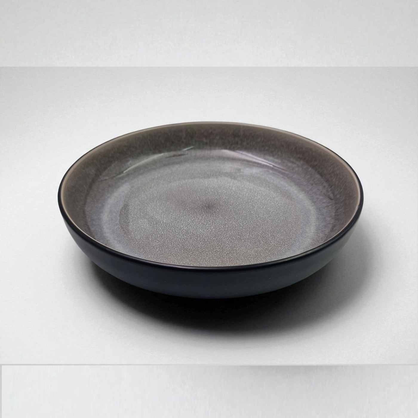Dosthoff Glazed Deep Plate with Mat Black exterior 21.5