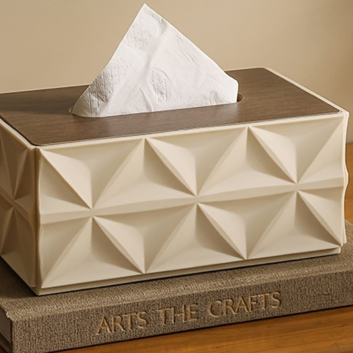 Diamond Design Tissue Box with Bamboo Cover
