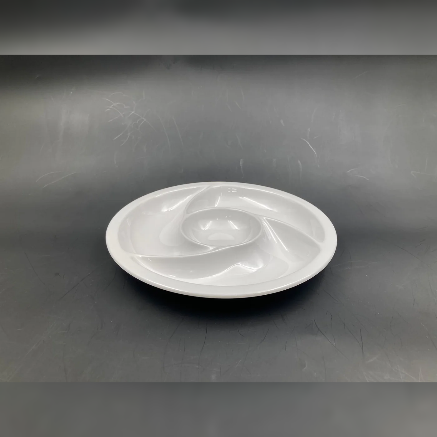 5 compartments Tornado divided dish 9.4" size 24 cm - Lunaz Shop