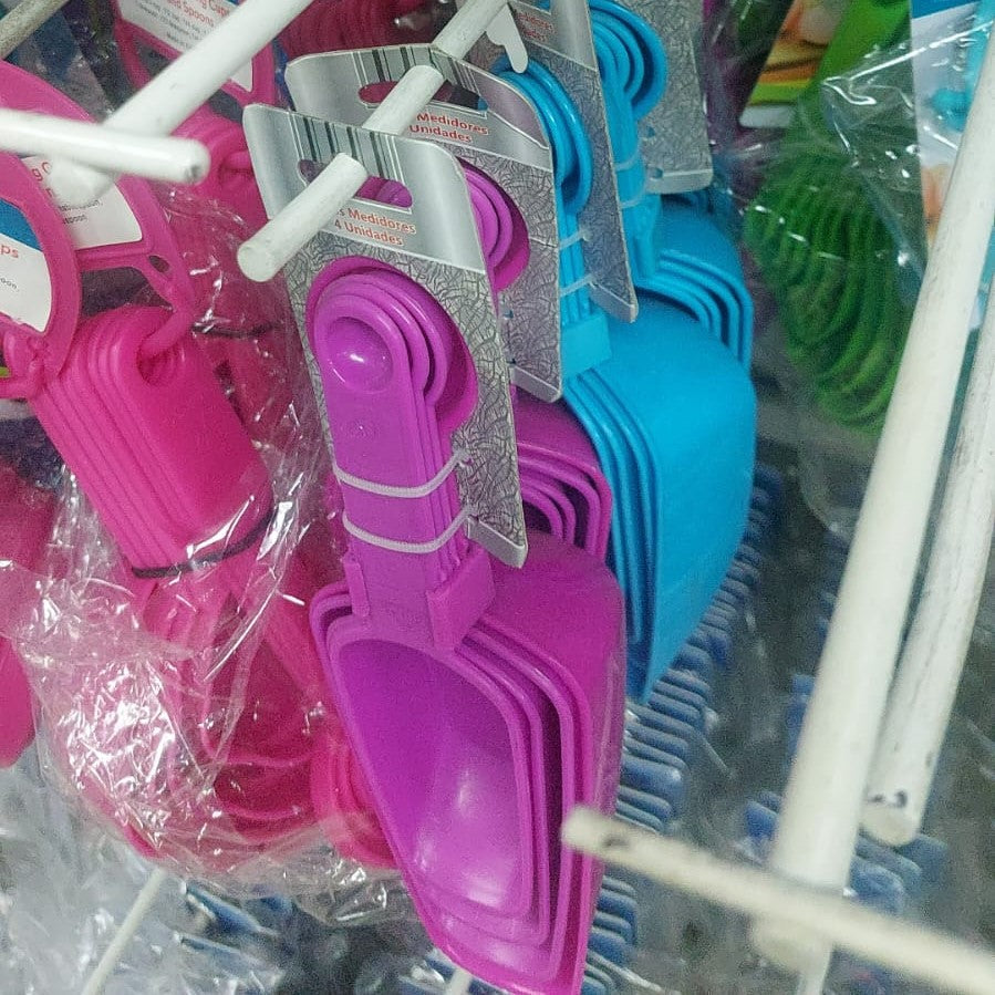 Plastic Measuring Cups and Spoons Set