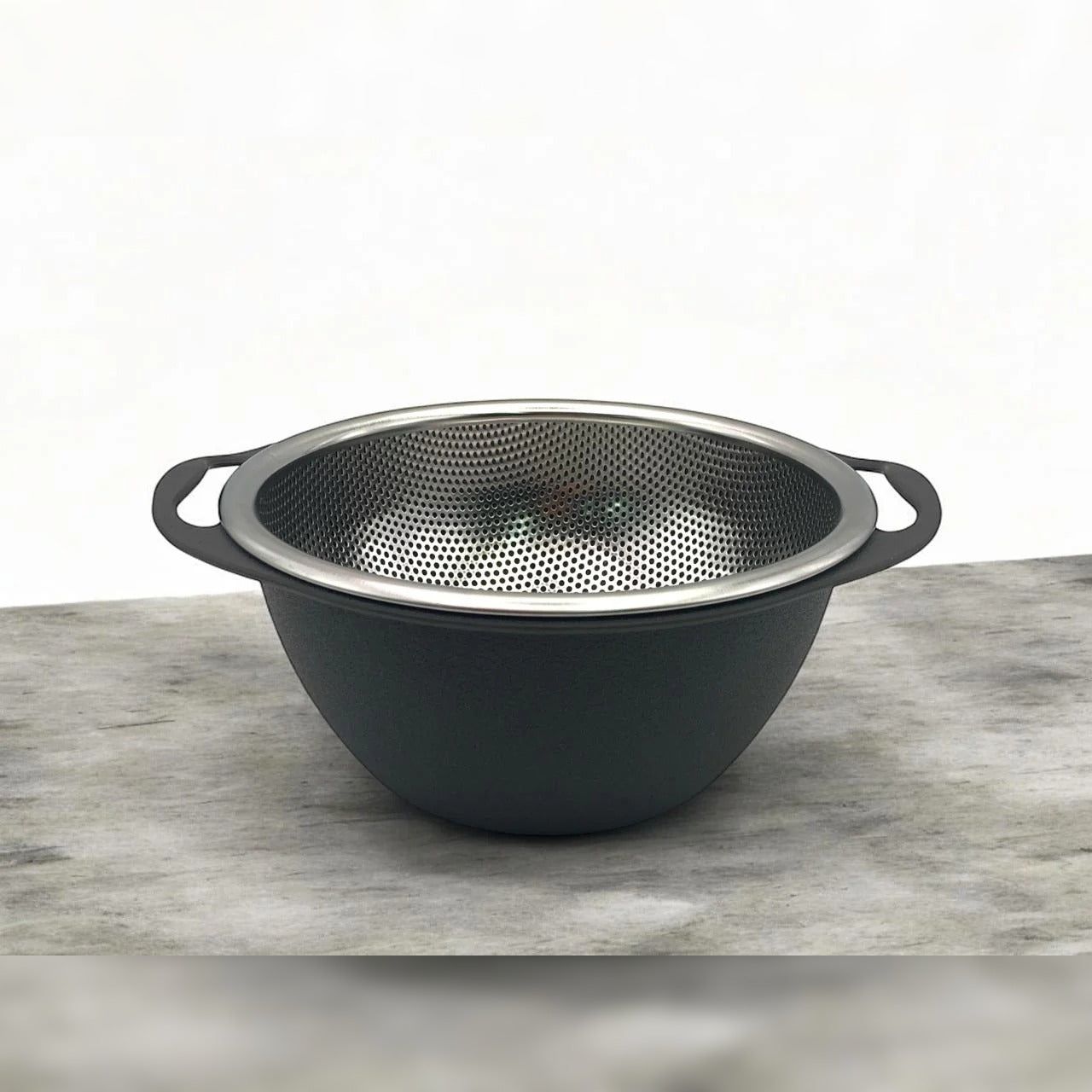 Dosthoff SS Strainer with ABS Plastic Bowl 19 cm