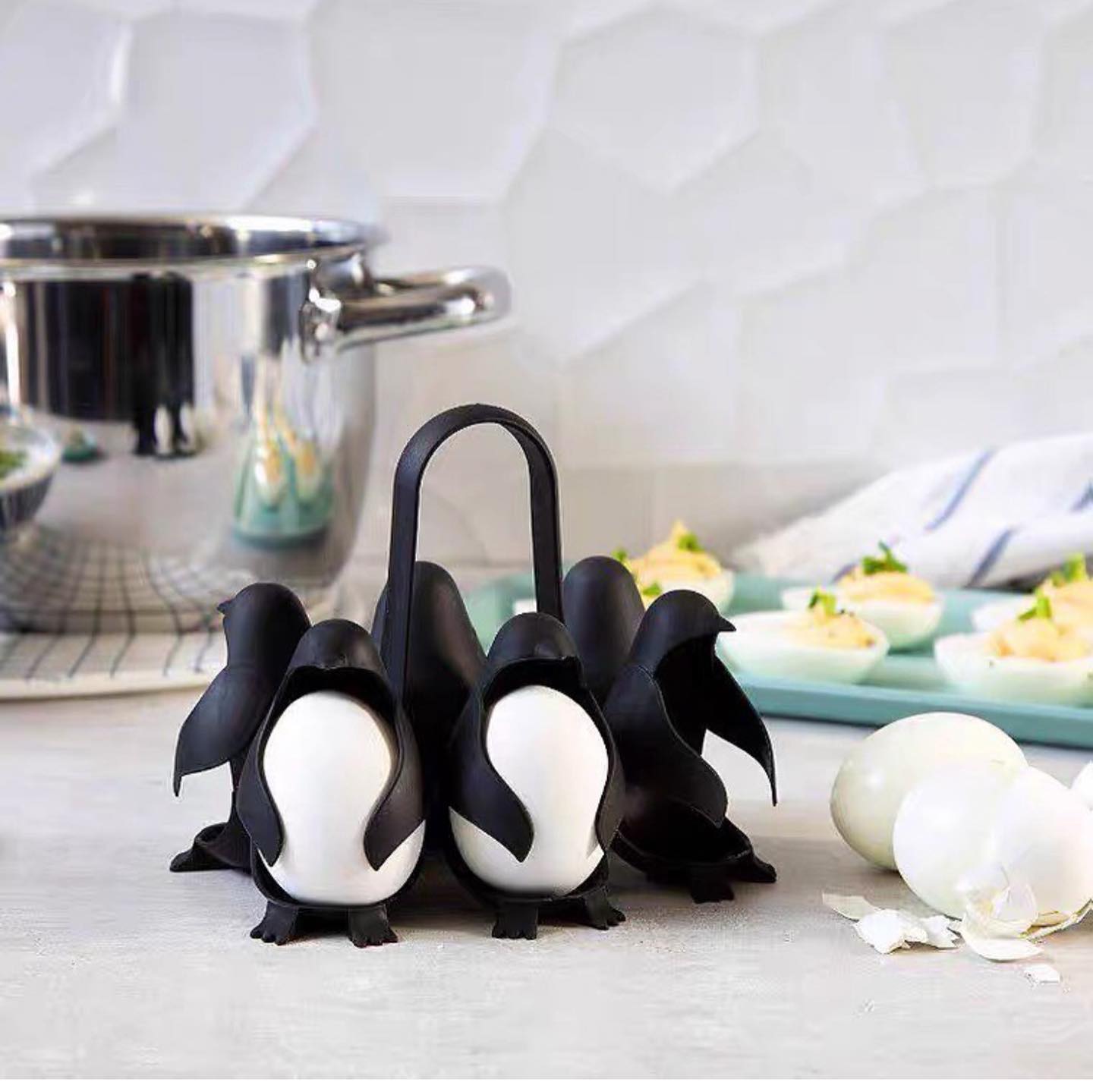 PENGUIN EGG HOLDER - Lunaz Shop