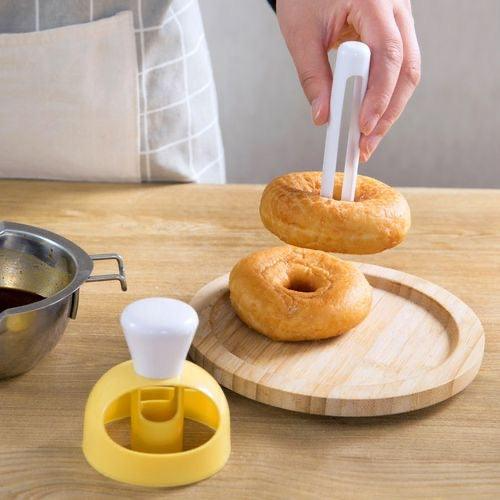 Donut Cutter Round Shape With Pluker - Lunaz Shop