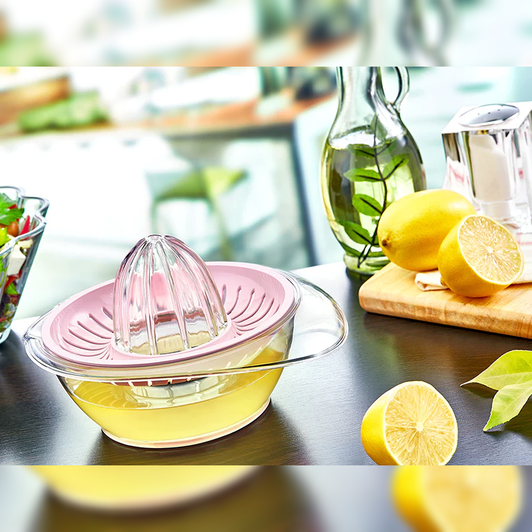 Crystal Plastic Citrus Squeezer - Lunaz Shop