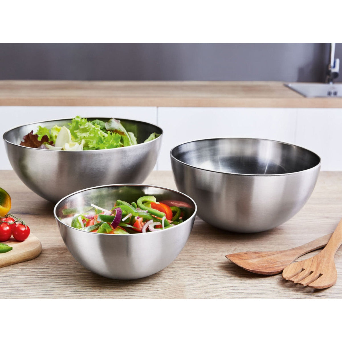 Set of 3 stainless steel salad bowls