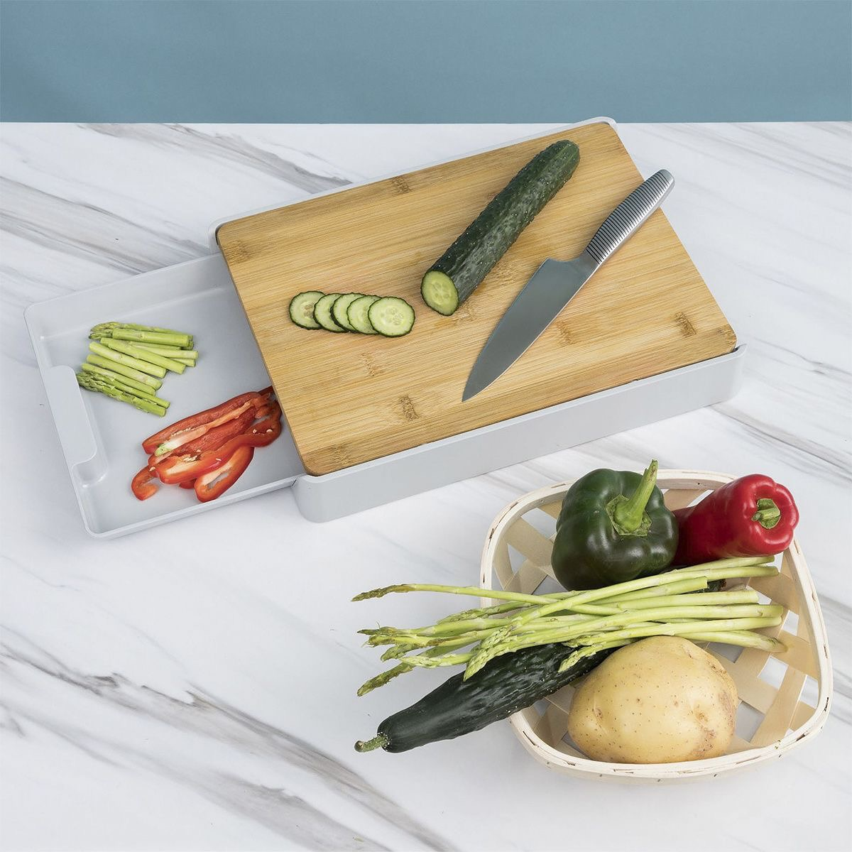 Bamboo Cutting Board with Plastic Drawer