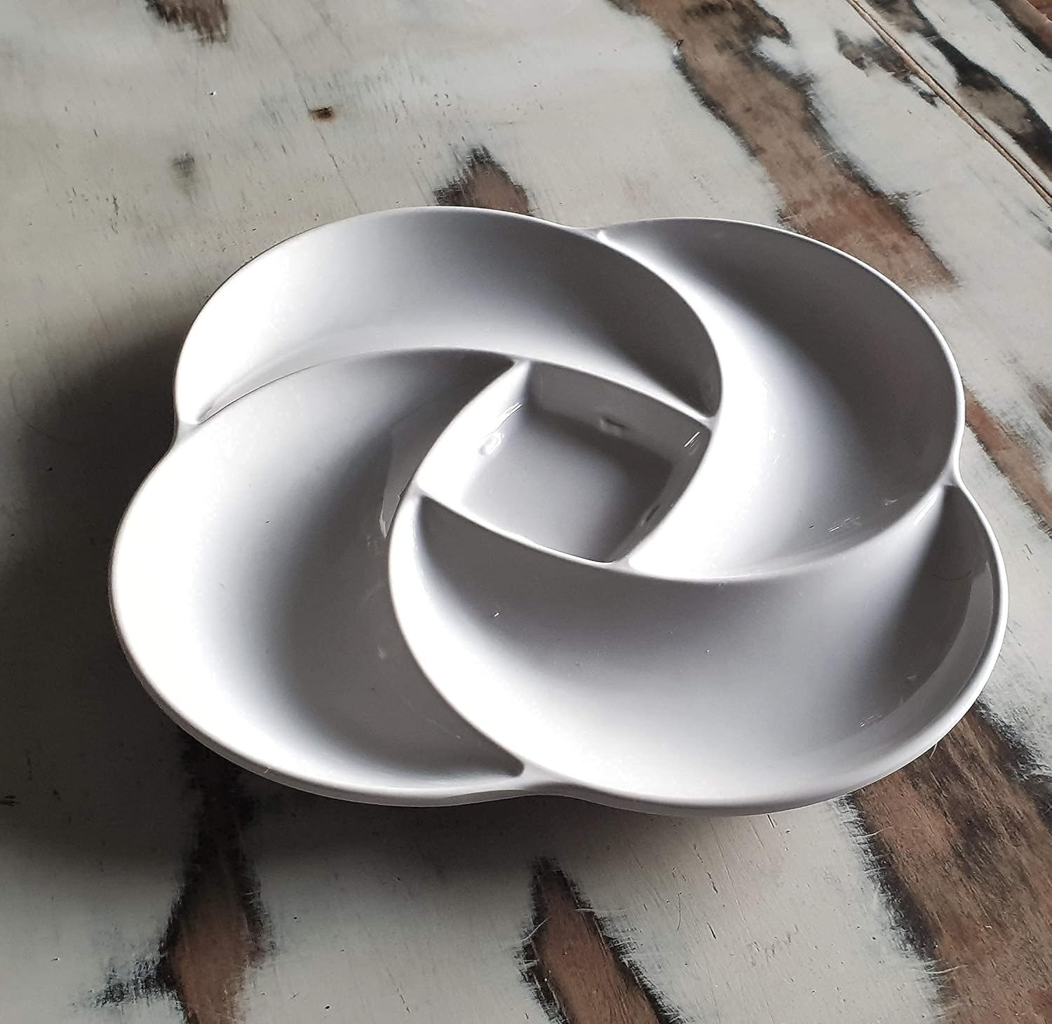 Melamine Dish Tornado Shape 40.5cm - Lunaz Shop