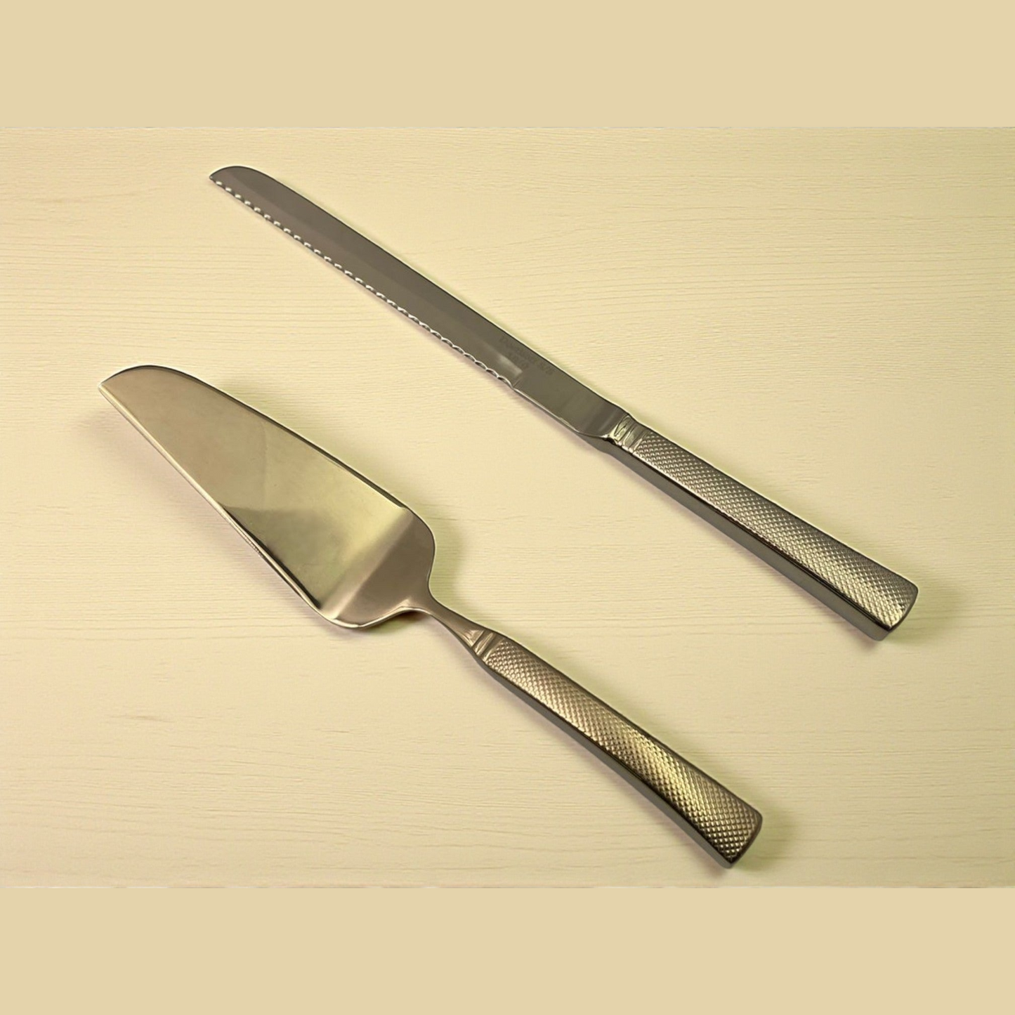 Dosthoff Golden SS Cake Serving Set Hammered Handle