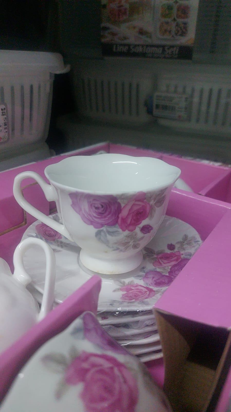 Floral Coffee Cups and Saucers x6