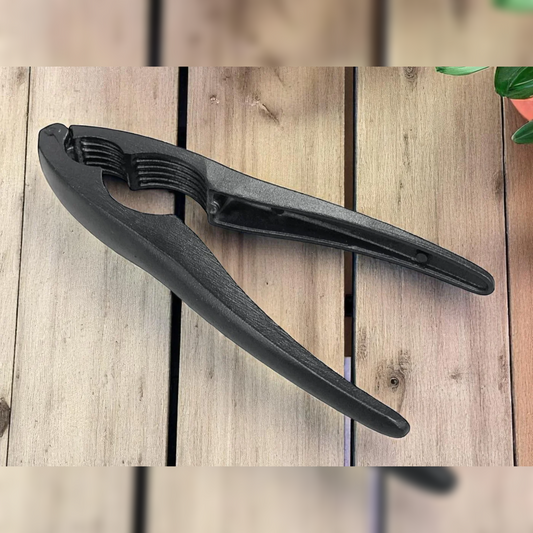 Cast Aluminium Nutcracker for Almond