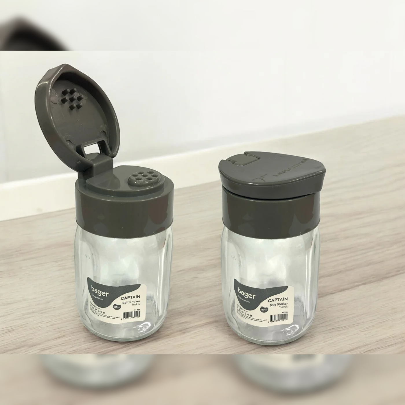 Glass Salt Shaher 80cc with flip cover